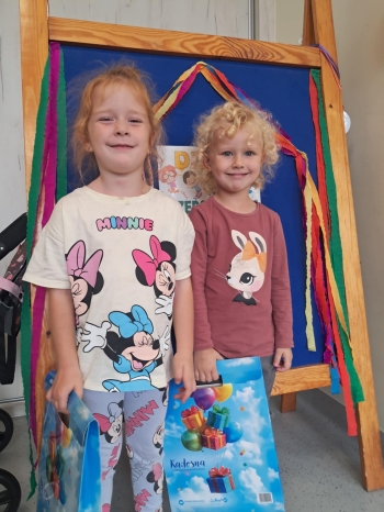 28c6443f-4e48-41e5-9a4a-ba889070b1e8