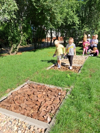 8df91b21-b3a8-49f1-9e88-e16a12eea920