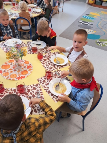 18933ff8-d7f5-49a4-a257-a515de370ebd