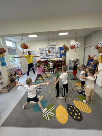 f40afd0e-54cd-416a-99cf-b968ab02f53f