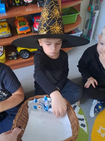 2a25a823-5b77-4c50-844f-c1f73b6062af