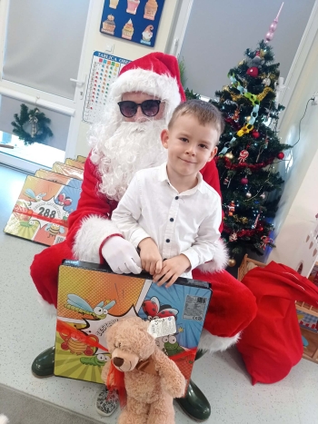 b8cac04e-de67-42d1-8528-bb49ef368250