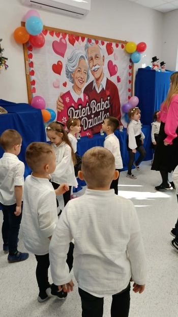 24fbfa8c-f272-44f5-83c4-c5d54cb65481