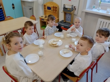 ac18ce73-cce4-418d-bd1b-6694d82534c4