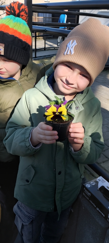 inbound1072653522644409377